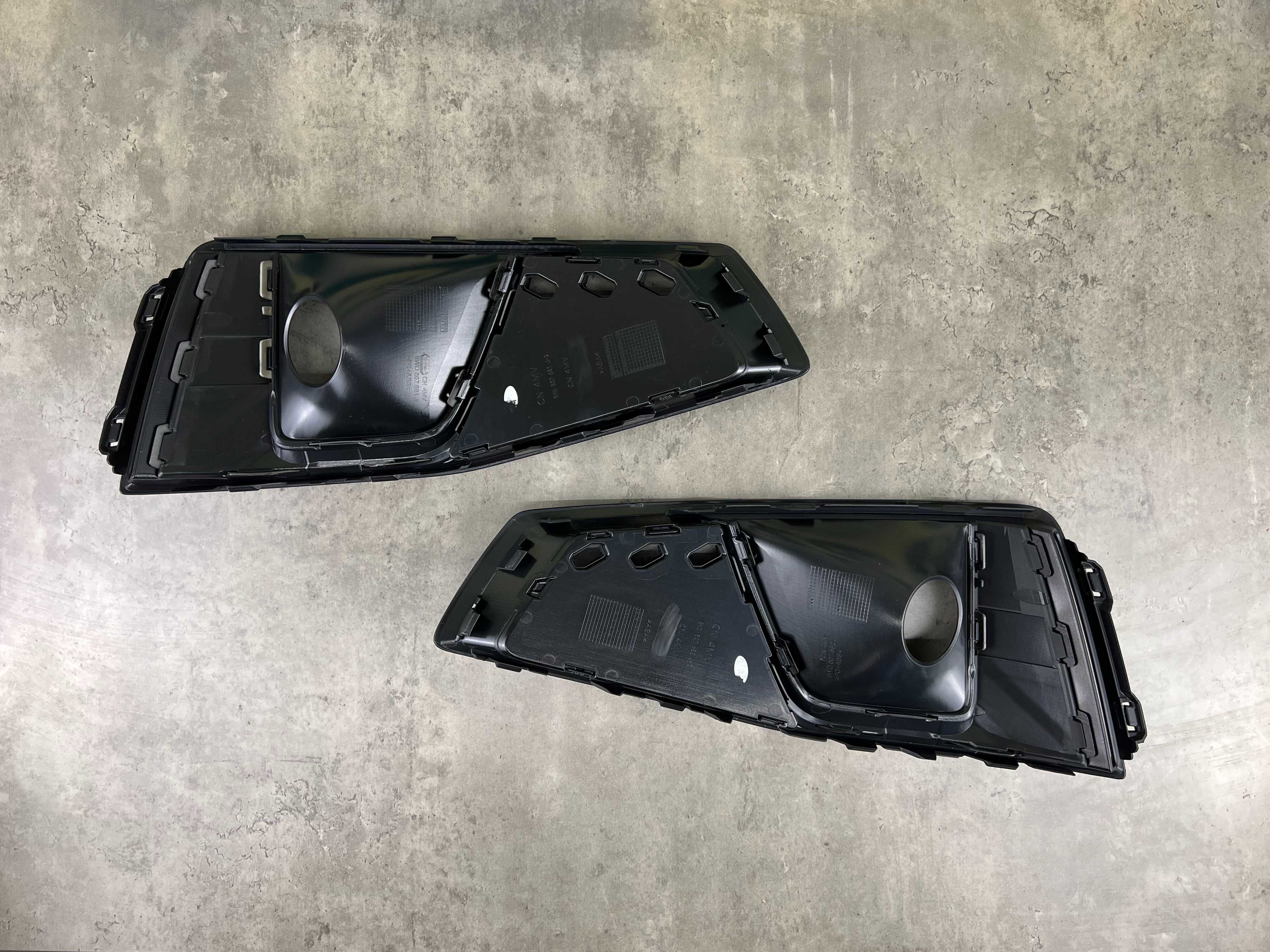 Решітка в бампер рест. - AUDI A4 ( B9 ) 2019 8W0807681J / 8W0807682J