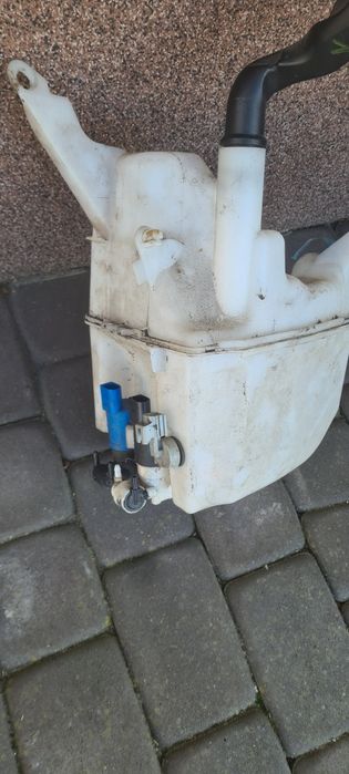 Zbiornik spryskiwaczy kompletny z pompkami Volvo s60 ll V60 l lift