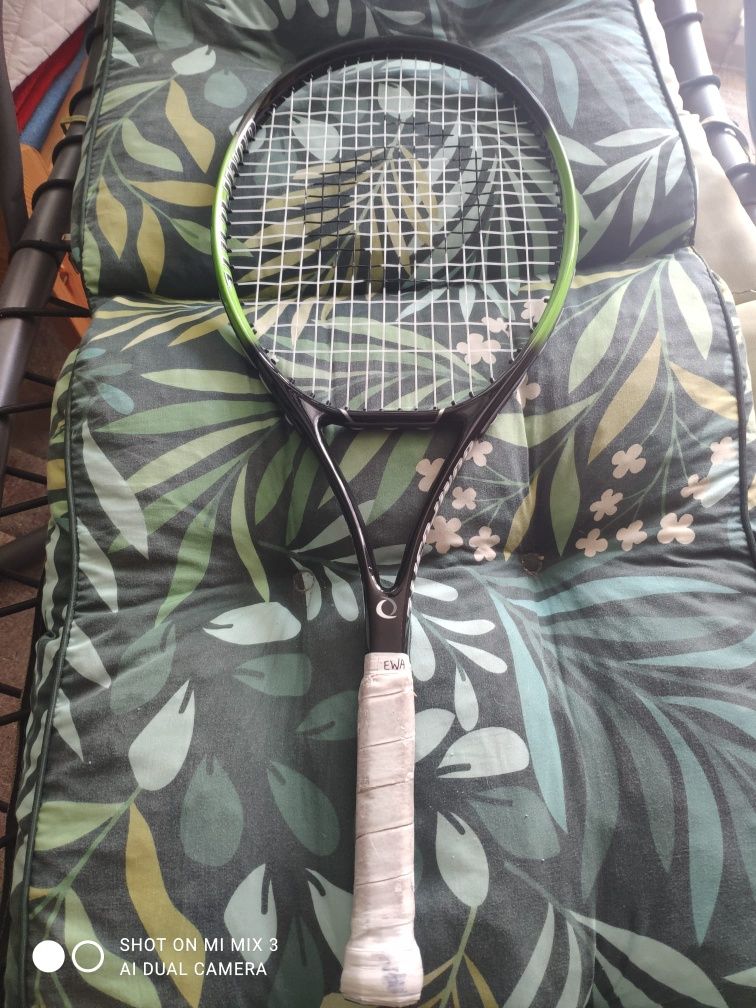Nowa rakieta do tenisa ziemnego duża 69 cm x 27