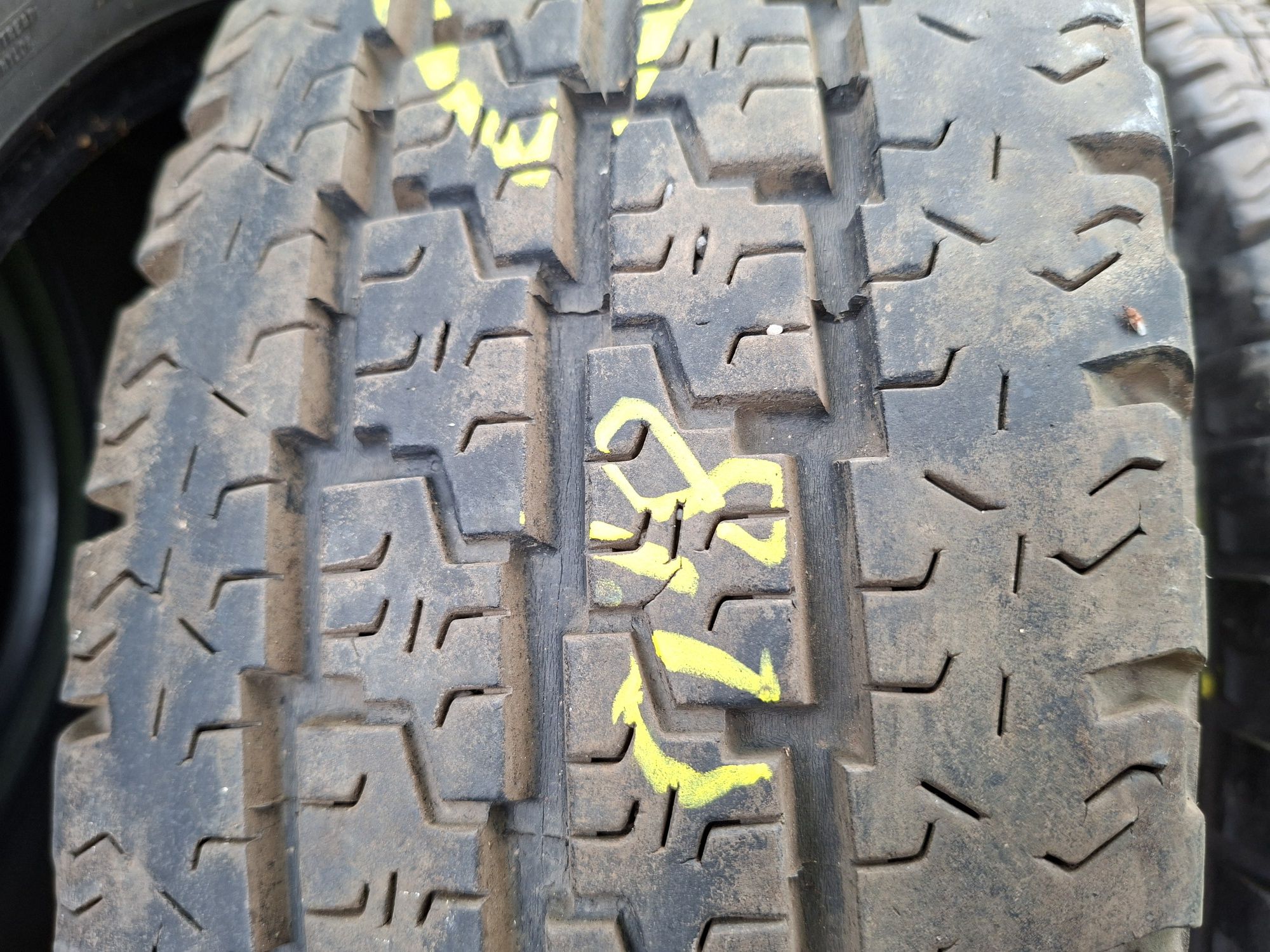 2x opony 195/70R15C