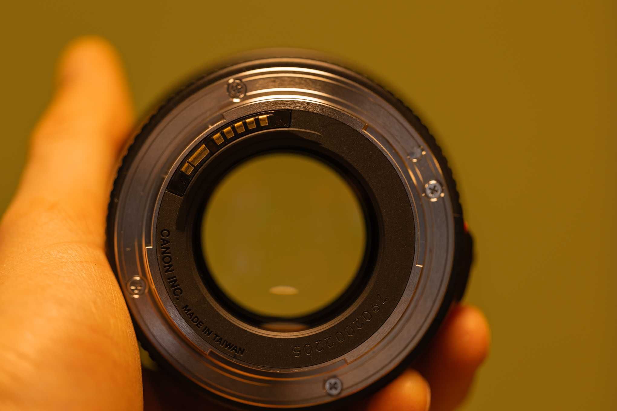 Obiektyw Canon EF 85 mm f/ 1.8 USM - pełny zestaw + faktura, jak NOWY!