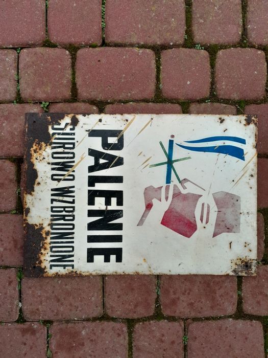 Tablica BHP z PRL - palenie surowo wzbronione