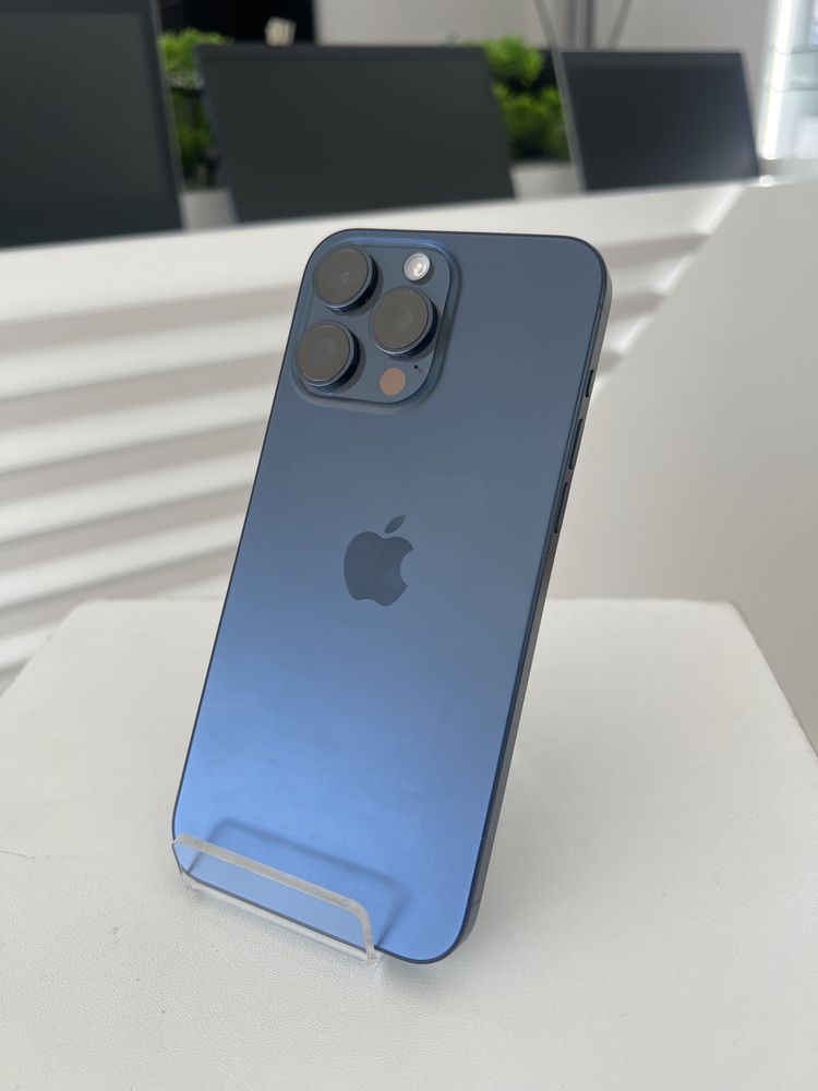 iPhone 15 Pro Max 256gb - Pague até 12x!
