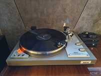Gramofon AKAI AP-206C - półautomat, napęd bezpośredni