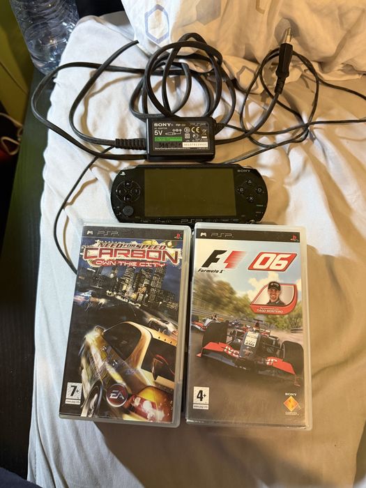 PSP Sony 1000 + 6 jogos