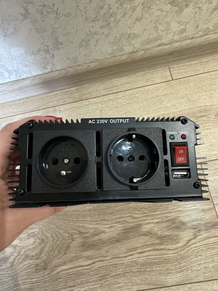 Інвертор IPS3400N