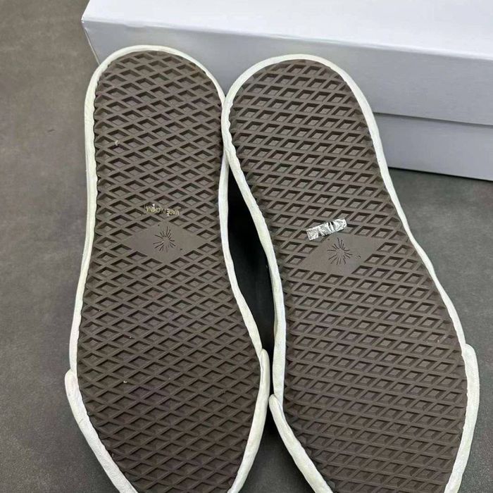 Maison Mihara Yasuhiro "smoking kills"