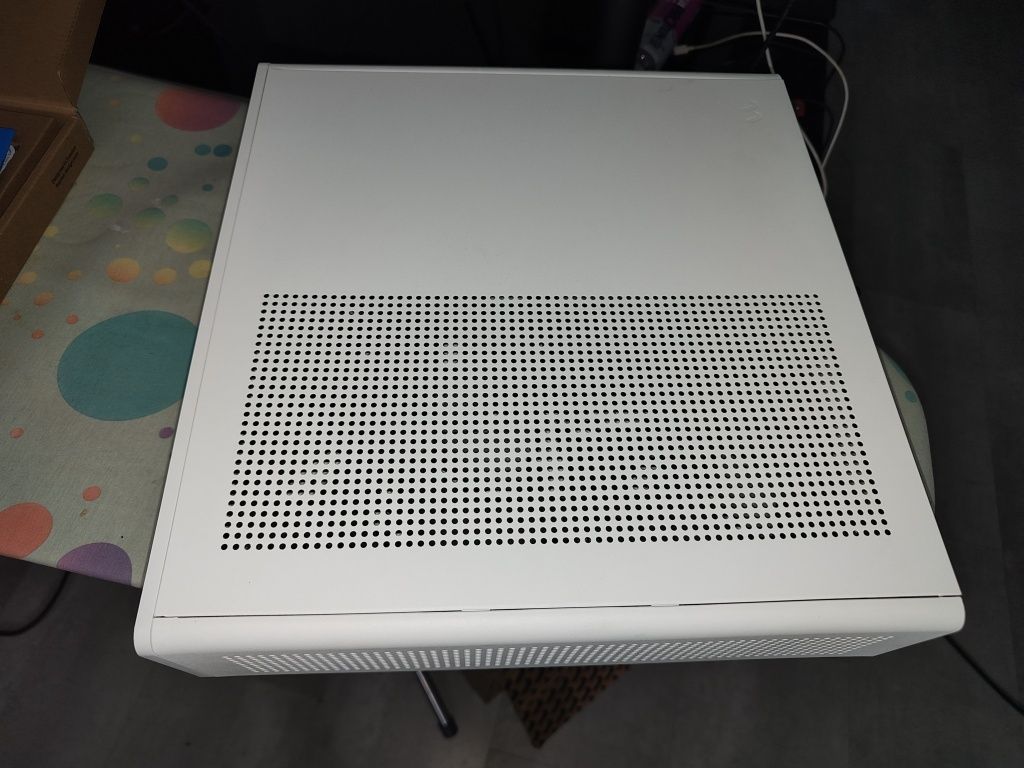 Obudowa Fd Ridge ITX biała, 3 sloty GPU, gwarancja pl