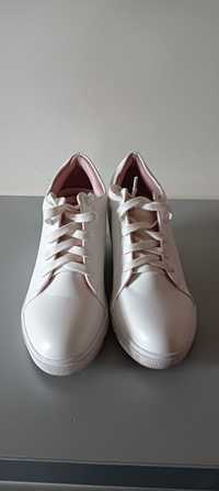Nowe białe sneakersy 38