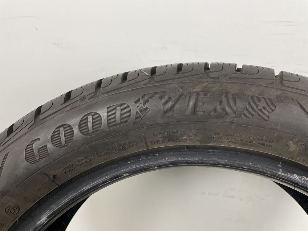 215/55R18 99V Goodyear UltraGrip Performance Gen-1