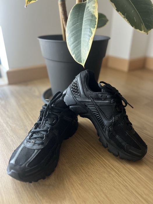 Nike Zoom Vomero 5 Triple Black