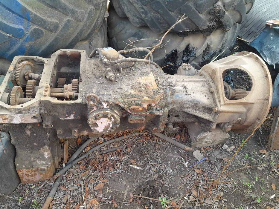 Т-150К в розібраному стані