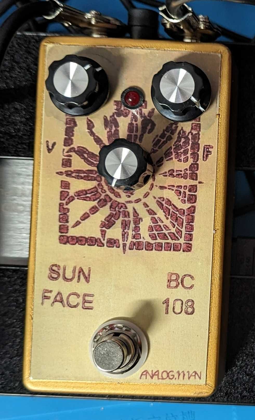 Analogman Sunface Fuzz BC108 - Clone