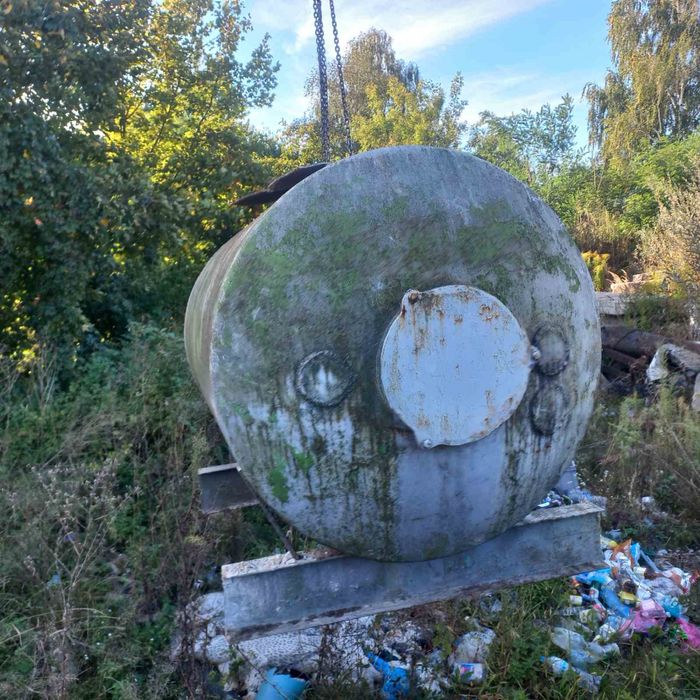 Бочка велика металева в хорошому стані