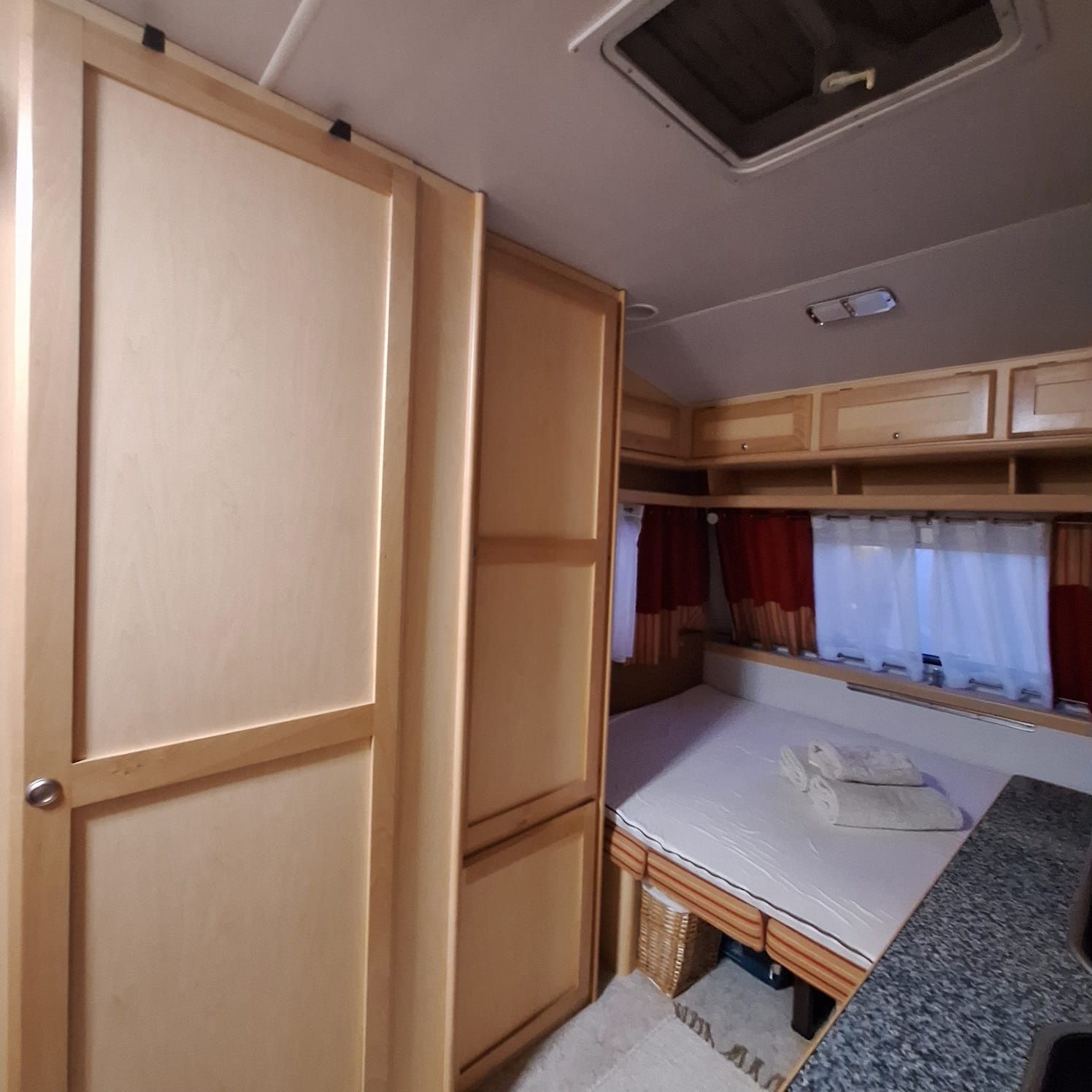 Caravana saurium 360b