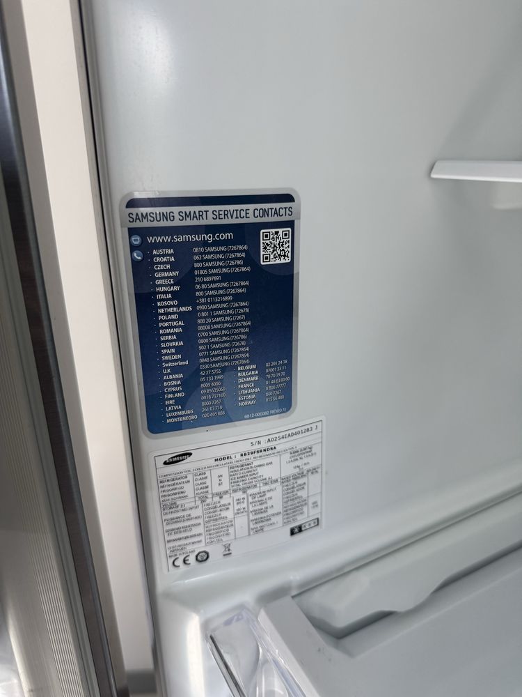 Frigorifico combinado Samsung RB29FSRNDSA