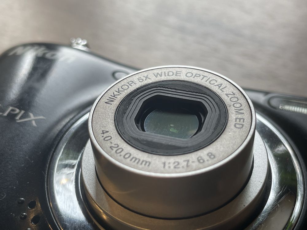 Aparat Cyfrowy Nikon Coolpix L25 10 megapixeli 5 zoom na baterie AA