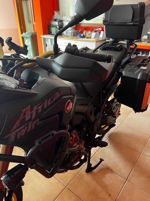Honda África Twin 1000cl, 2800 kms, Caixa Automática