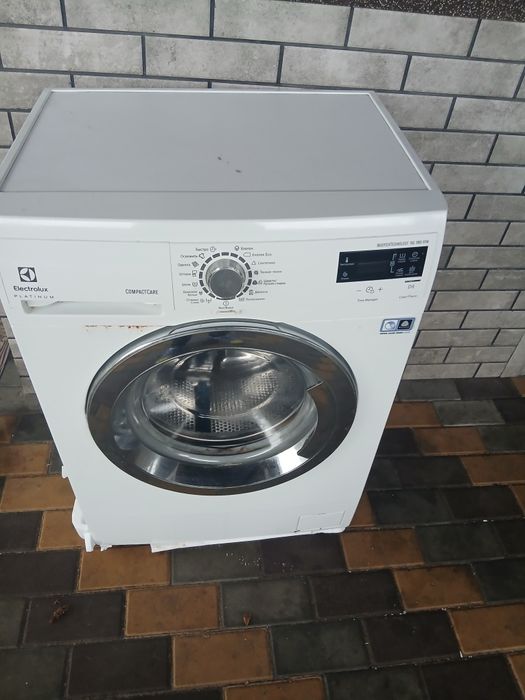 Продам пральну машину Electrolux