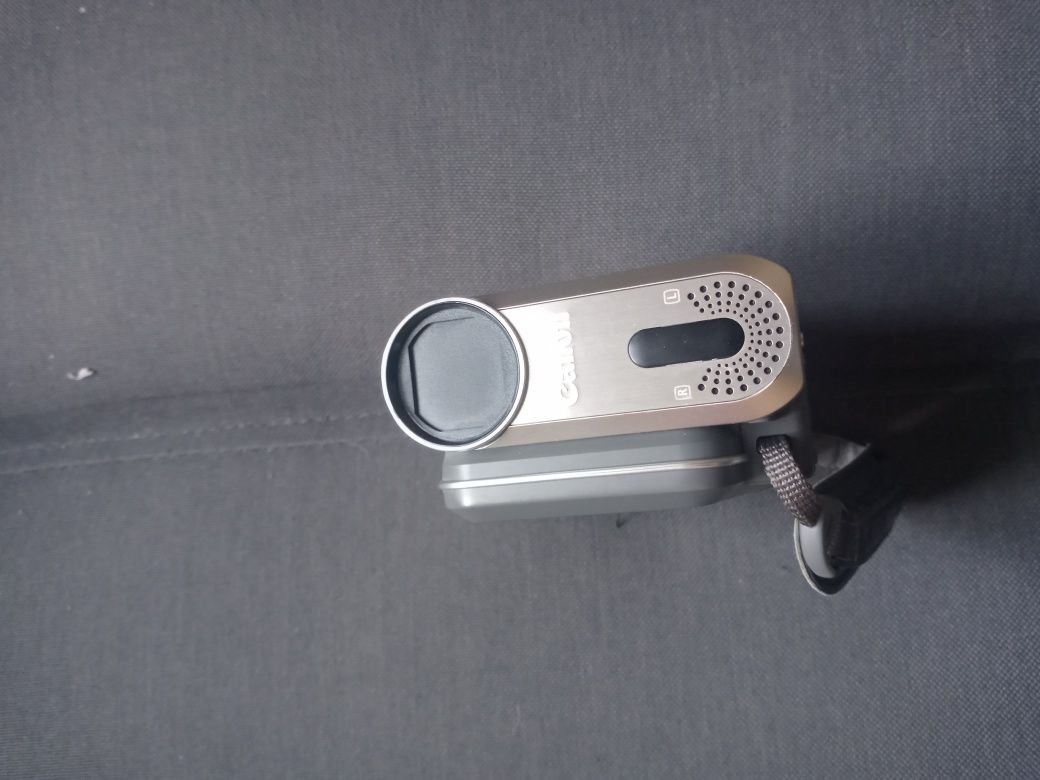 Mini camera canon