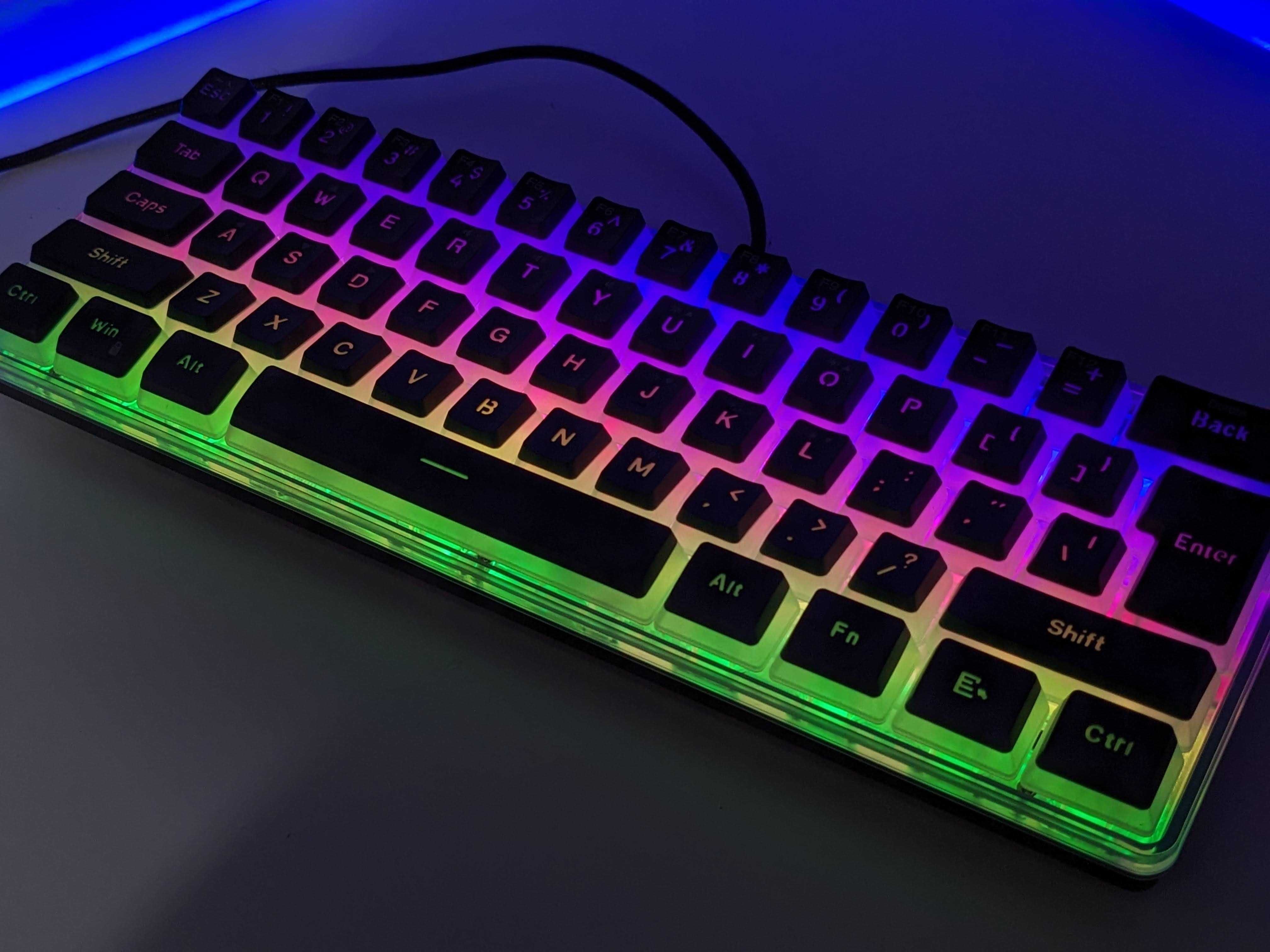 Напівмеханічна ігрова RGB клавіатура Gaming V800 з підсвічуванням