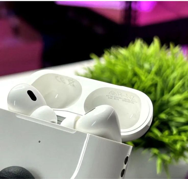 Apple AirPods Poro 2 нові + чохол в ПОДАРОК!!