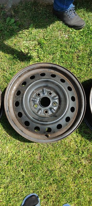 Orginalne Felgi stalowe toyota Auris e15 5x114.3
