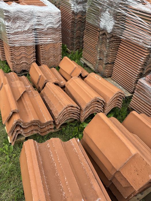 Dachówka staroniemiecka Brass betonowa w kolorze ceglanym