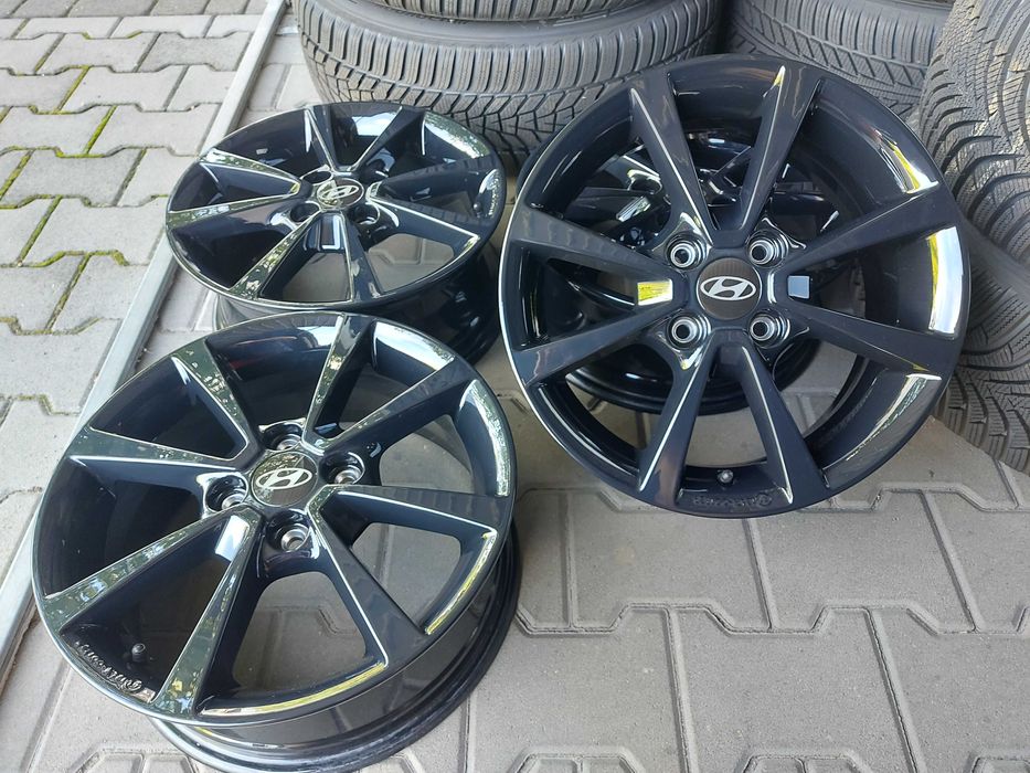 15 4x100 KIA Picanto III Rio Stonic HYUNDAI i10 i20 Toyota Yaris Swift