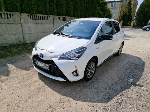 Toyota Yaris 1.5 Hybryda automat lift