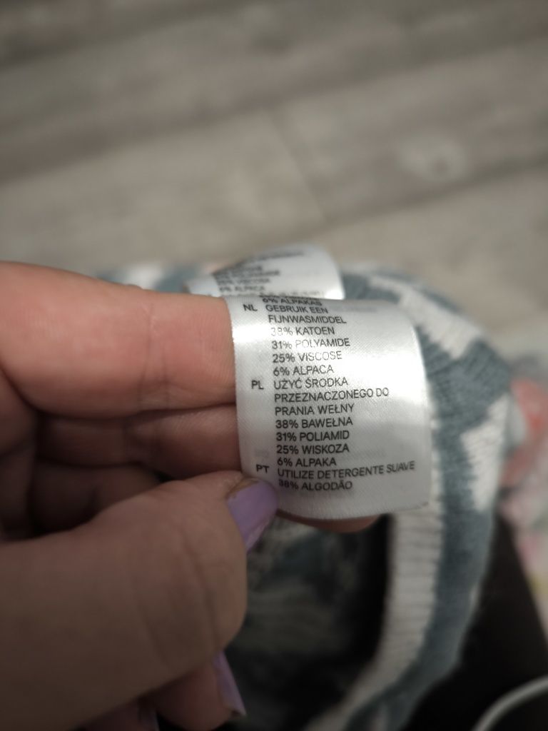 Sweter piękne wzory świąteczny zimowy ciepły s/m