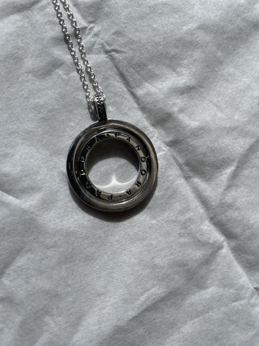 Colar Pandora signature