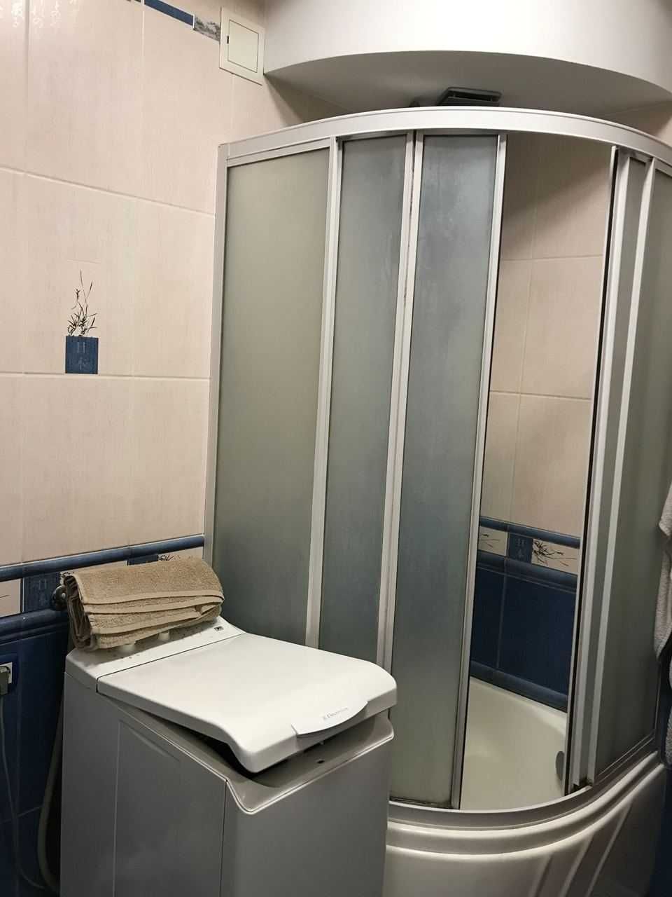 Без% 1 к, 54м, 1 п,продаж,вул. Костанайська  сталінка  м "Деміївська"