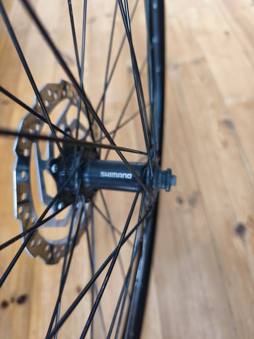 Przednie koło rowerowe 28 cali centerlock