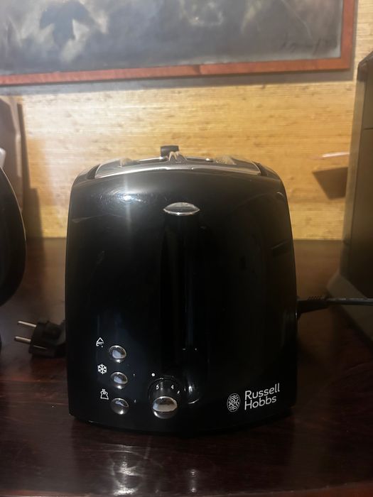 Torradeira Russel Hobbs