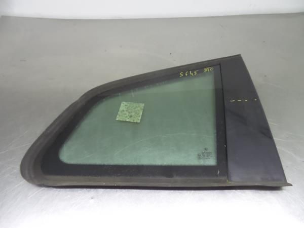 Vidro do painel trás direito BMW X3 (E83)