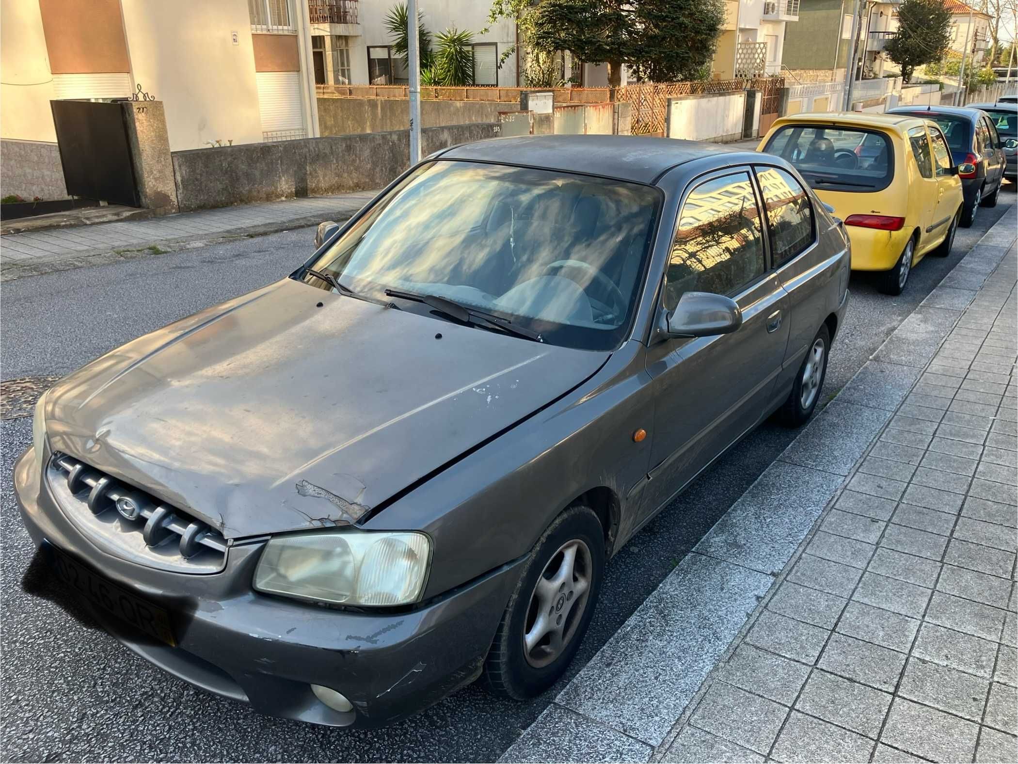 700 Euros Hyundai Accent 2000