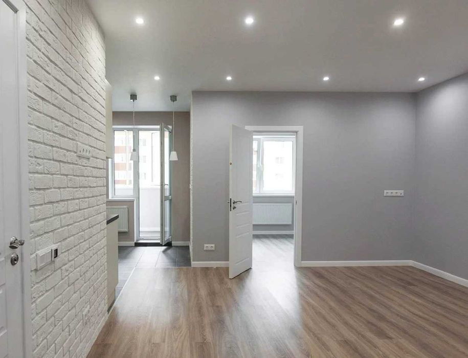 Виконую ремонтно-оздоблювальні роботи: штукатурні малярні та інше.