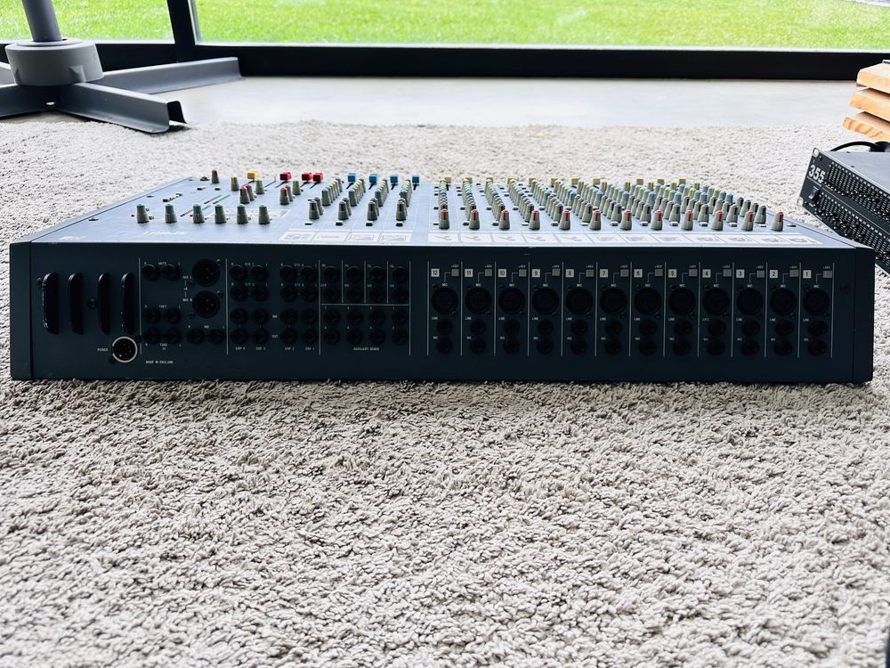 Mesa de mistura Soundcraft 20 canais