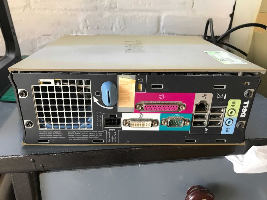Komputer Dell jednostka centralna i monitor
