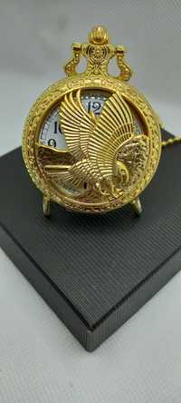 Wyjątkowy, nietuzinkowy zegarek w stylu vintage z motywem orła