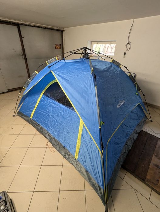 Namiot automatyczny rozkładany z tropikiem trzy cztery osobowe