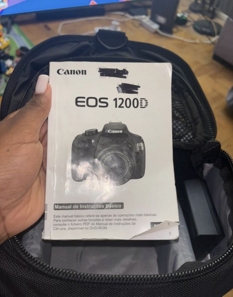 EOS 1200D com bolsa