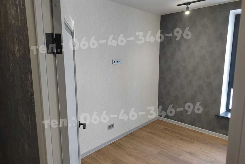 Поклейка шпалер та малярні роботи у Києві Майстер по ремонту квартир