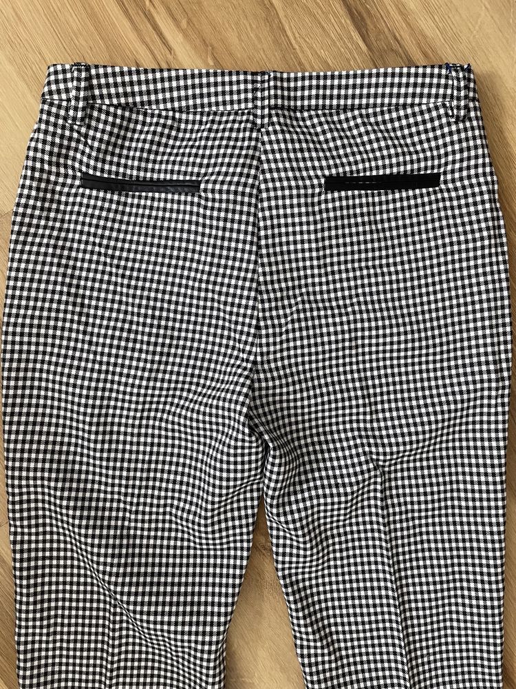 Elegancie spodnie w kant czarno białe w kratkę XS 34