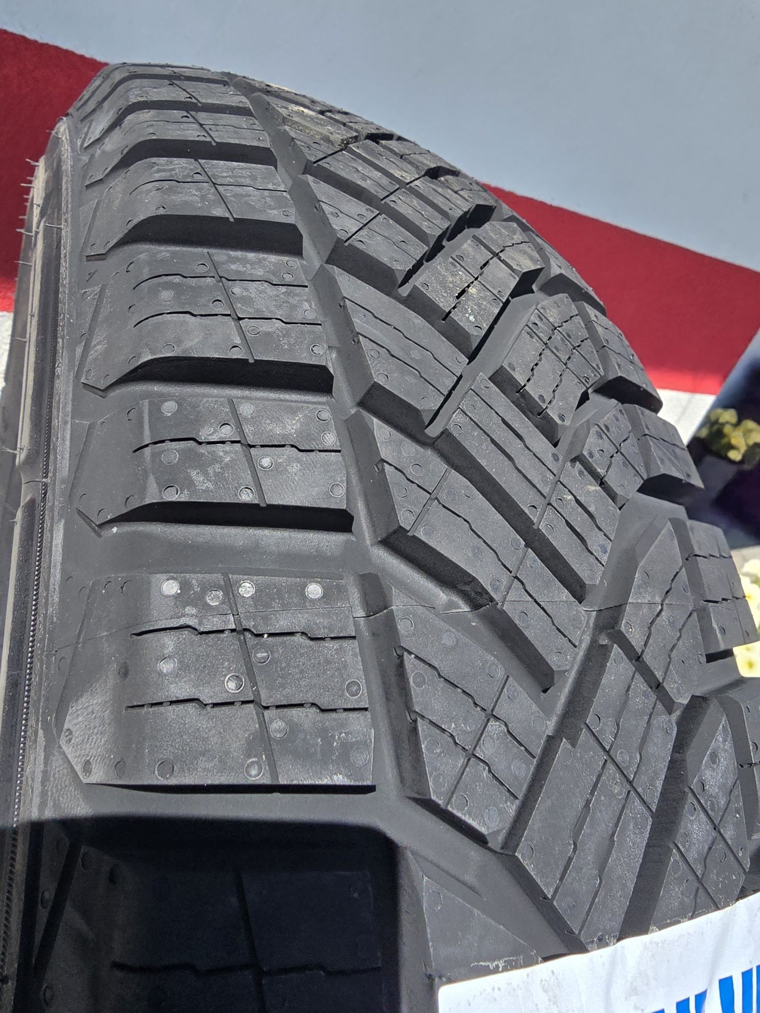 Opony dostawcze 205/75R16C 10PR Sailun 4Seasons MOCNE Agresywne ! Fv!