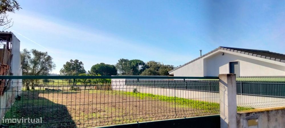 Terreno Urbano com área total de 502 m2 em Alhos Vedros