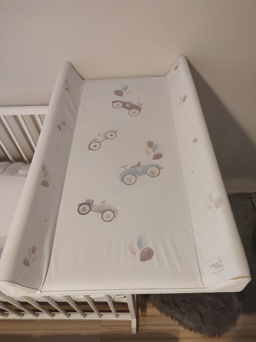 Przewijak do łóżeczka