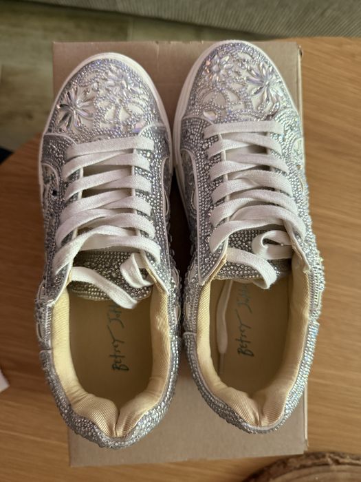 Buty trampki z cekinami