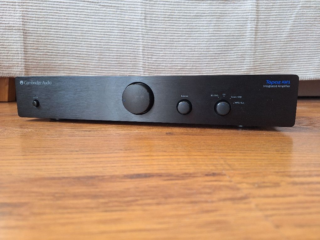 Cambridge Audio Topaz AM 1 лінийний  підсилюач Source Direct